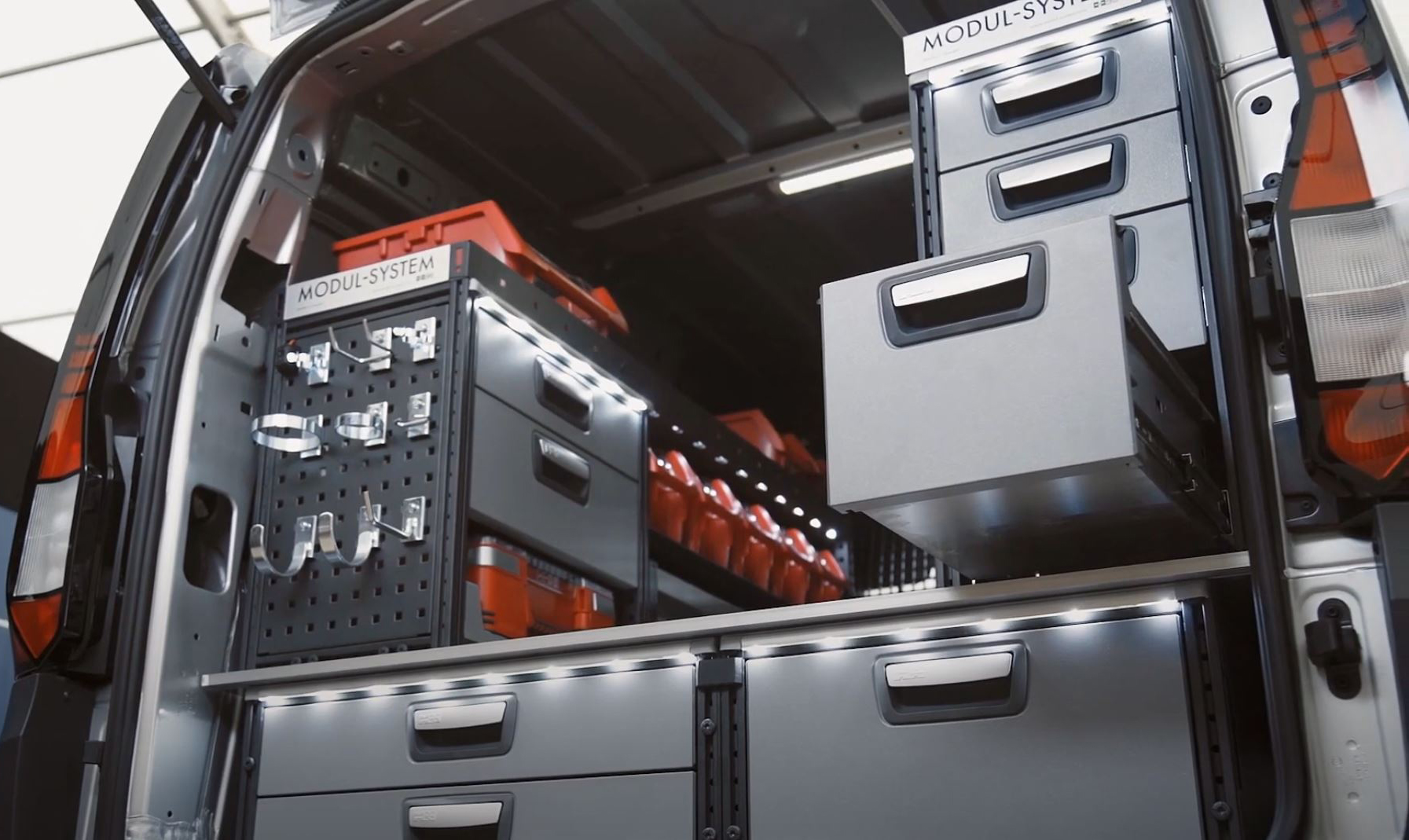 Volkswagen Caddy entièrement équipé avec un aménagement Modul-System